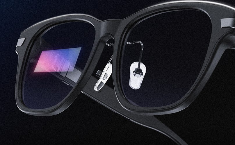 AR99 Micro-LED optical engine and VHG waveguide lens